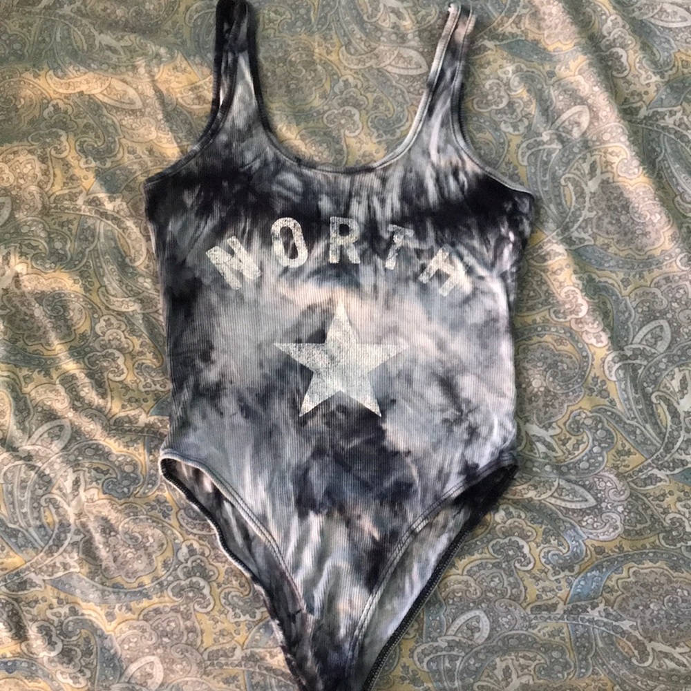 Pacsun bodysuit